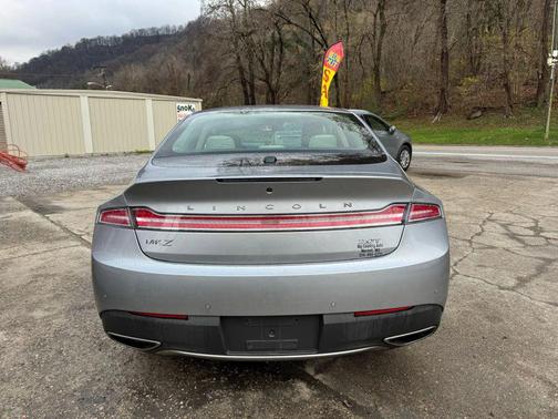 2020 Lincoln MKZ Sedan 4D