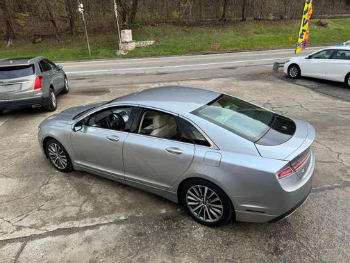 2020 Lincoln MKZ Sedan 4D