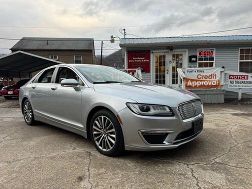 2020 Lincoln MKZ Sedan 4D