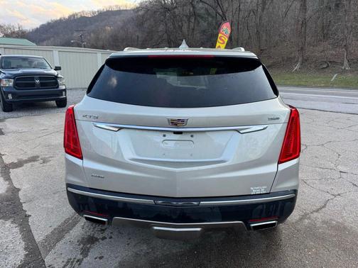 2017 Cadillac XT5 Platinum