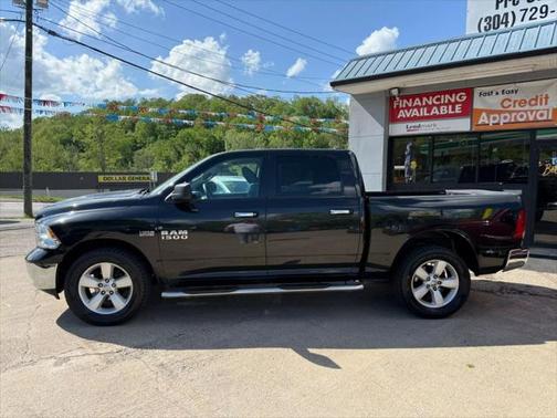 2017 RAM 1500 SLT