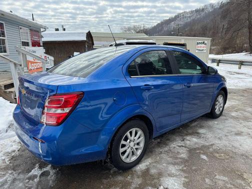2017 Chevrolet Sonic LT