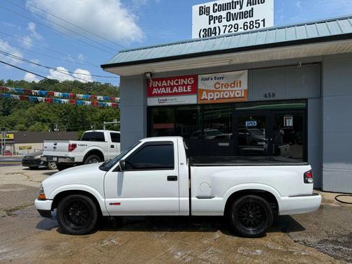 2003 Chevrolet S-10 Base