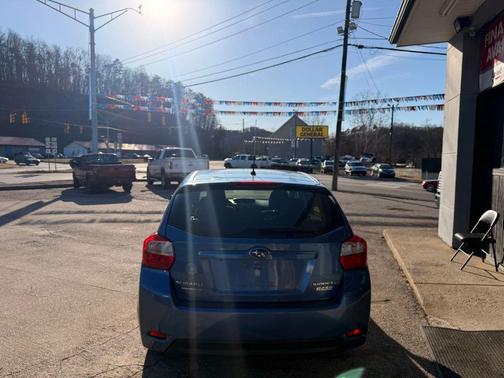 2016 Subaru Impreza 2.0i