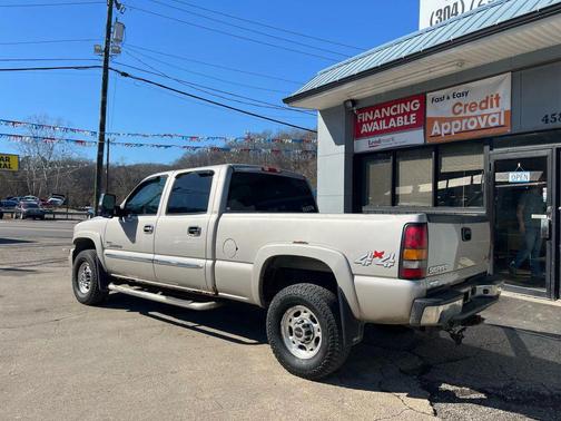 2005 GMC Sierra 2500 SLE H/D Crew Cab