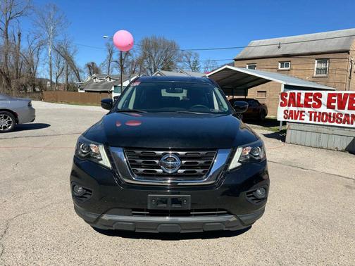 2019 Nissan Pathfinder SV