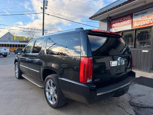 2010 Cadillac Escalade ESV Sport