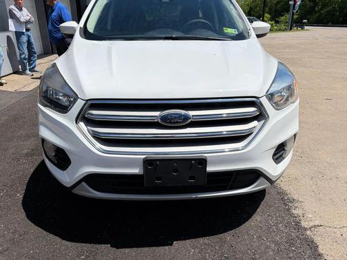White 2018 Ford Escape SE