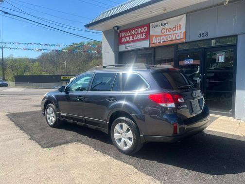 Blue 2011 Subaru Outback 2.5 i Premium