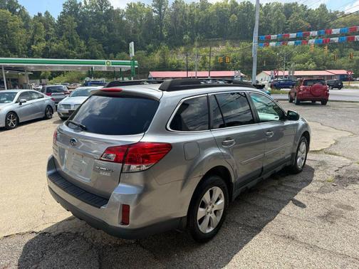 2011 Subaru Outback 2.5 i Premium