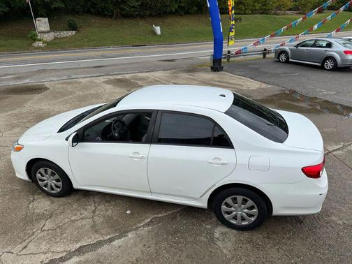 2011 Toyota Corolla LE