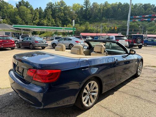 2013 BMW 328 328i Convertible 2D