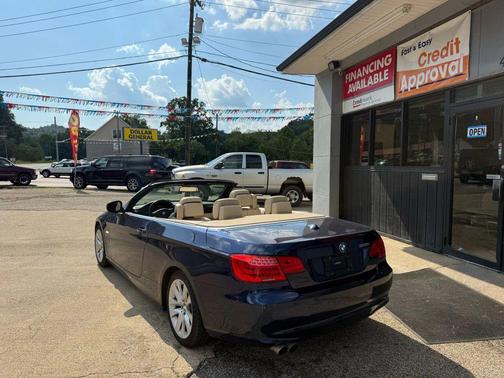 2013 BMW 328 328i Convertible 2D