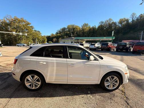 2017 Audi Q3 2.0T Premium