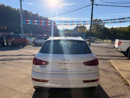 2017 Audi Q3 2.0T Premium