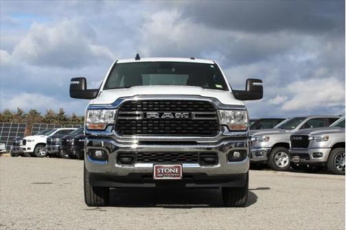 2024 RAM 2500 Big Horn Crew Cab 4x4 64' Box