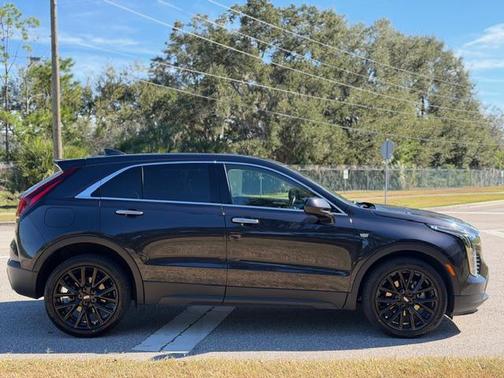 2022 Cadillac XT4 Luxury