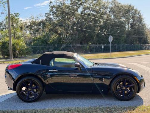 2007 Pontiac Solstice 2dr Convertible