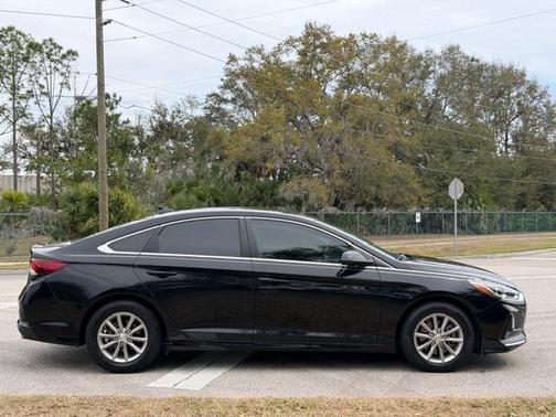 2018 Hyundai SONATA SE
