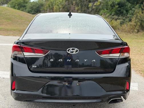 2018 Hyundai SONATA SE