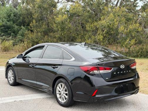 2018 Hyundai SONATA SE