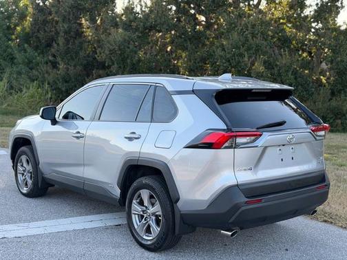 2025 Toyota RAV4 Hybrid XLE