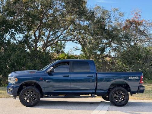 2021 RAM 2500 Big Horn Crew Cab 4x4 6'4' Box