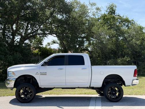 Bright White Clearcoat 2016 RAM 2500 Big Horn