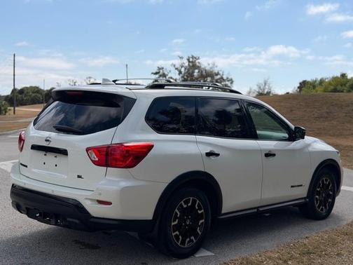 2019 Nissan Pathfinder SL