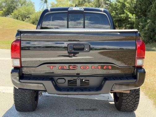 Midnight Black Metallic 2020 Toyota Tacoma SR