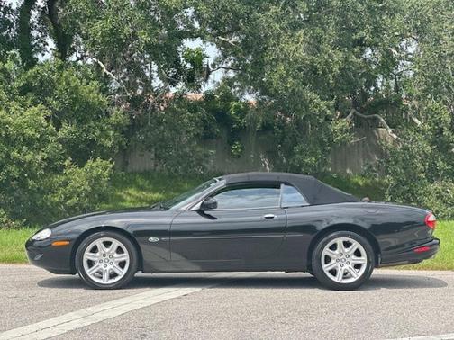 2000 Jaguar XK8 CONVERTIBLE ONLY 58K MILES LEATHER IC E COLD AC RU