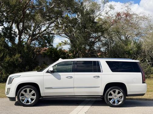 2019 Cadillac Escalade ESV Premium Luxury