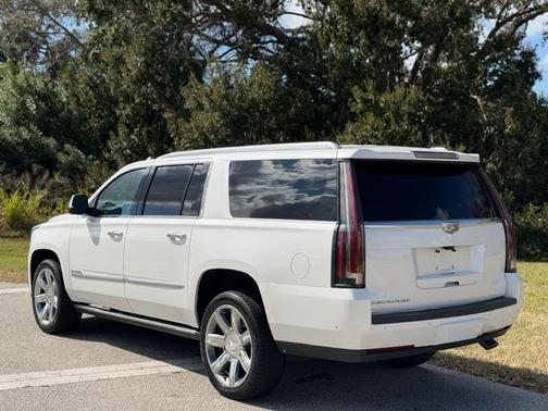 2019 Cadillac Escalade ESV Premium Luxury