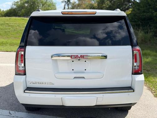 White 2020 GMC Yukon XL Denali