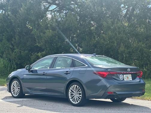2020 Toyota Avalon Hybrid Limited