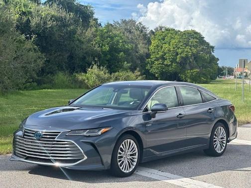 2020 Toyota Avalon Hybrid Limited