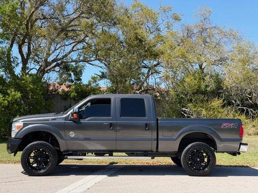 2016 Ford F-250 4WD Crew Cab 156 Lariat