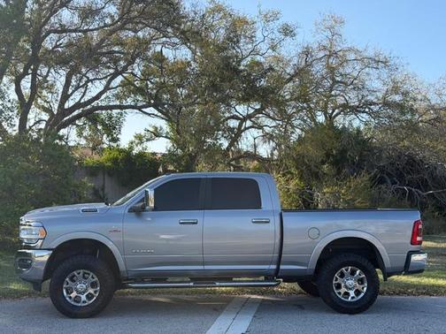 2021 RAM 2500 Laramie Crew Cab 4x4 6'4' Box
