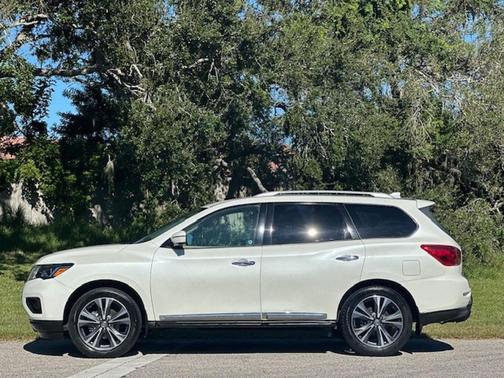 2019 Nissan Pathfinder Platinum
