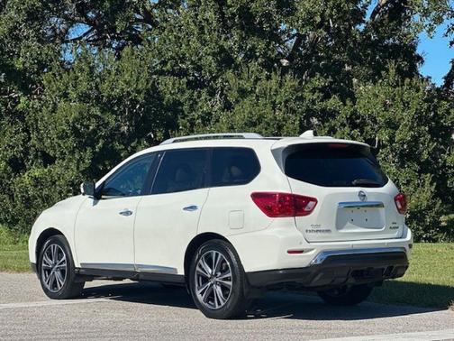 2019 Nissan Pathfinder Platinum