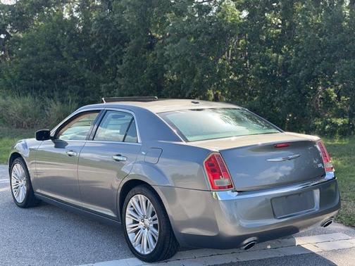 2011 Chrysler 300C Base