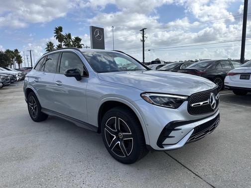 2025 Mercedes-Benz GLC 300 