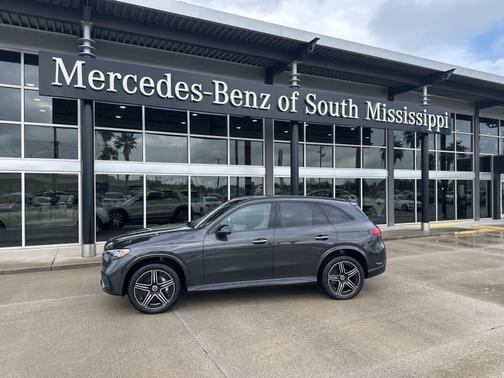 2025 Mercedes-Benz GLC 300 