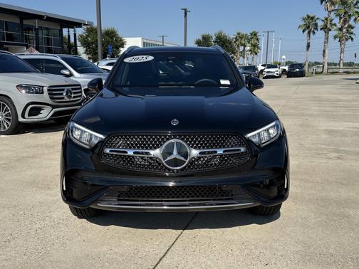2025 Mercedes-Benz GLC 300