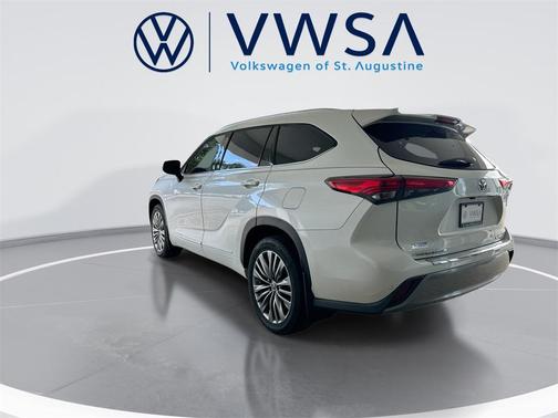 2021 Toyota Highlander Platinum