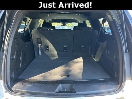 2023 Chevrolet Suburban LS