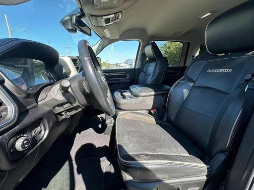 2024 RAM 2500 Laramie Crew Cab 4x4 6'4' Box