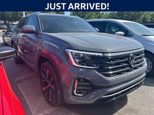 Pure Gray 2024 Volkswagen Atlas Cross Sport 2.0T SEL Premium