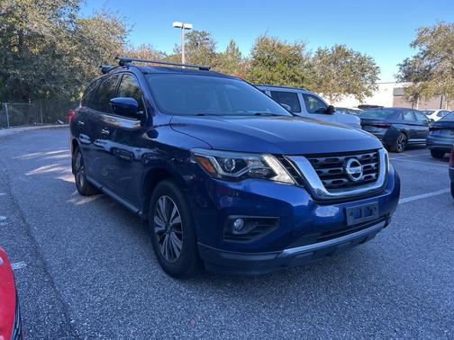 2018 Nissan Pathfinder SV