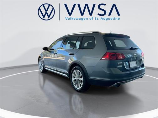 2017 Volkswagen Golf Alltrack TSI SE